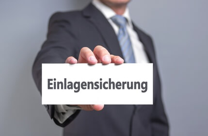 Bei der Einlagensicherung handelt es sich um eine Maßnahme, die die Gelder der Kunden schützen soll.